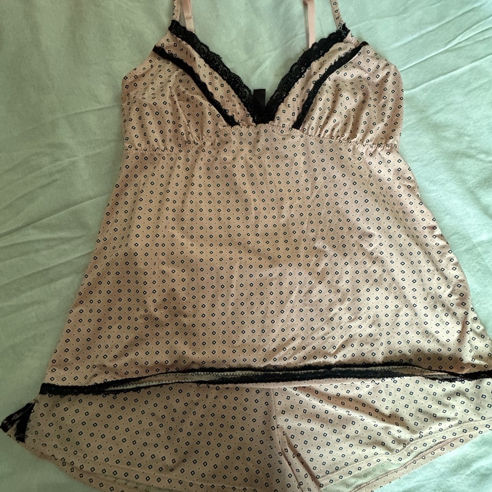 Elegant Pink and Black Lace Trim Sleepwear